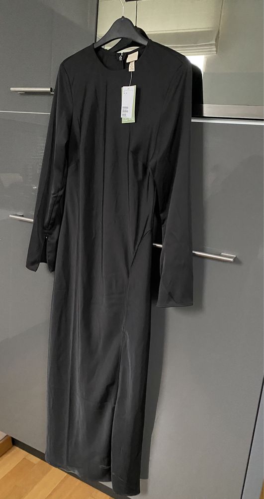 Długa sukienka czarna satynowa H&M rozmiar S
