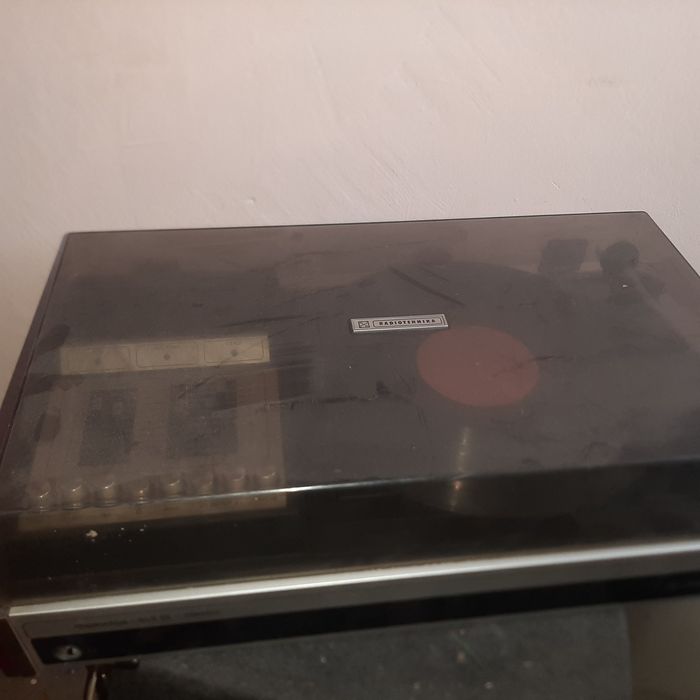 Проигрыватель винила Радиотехника Мелодия 103 с колонками