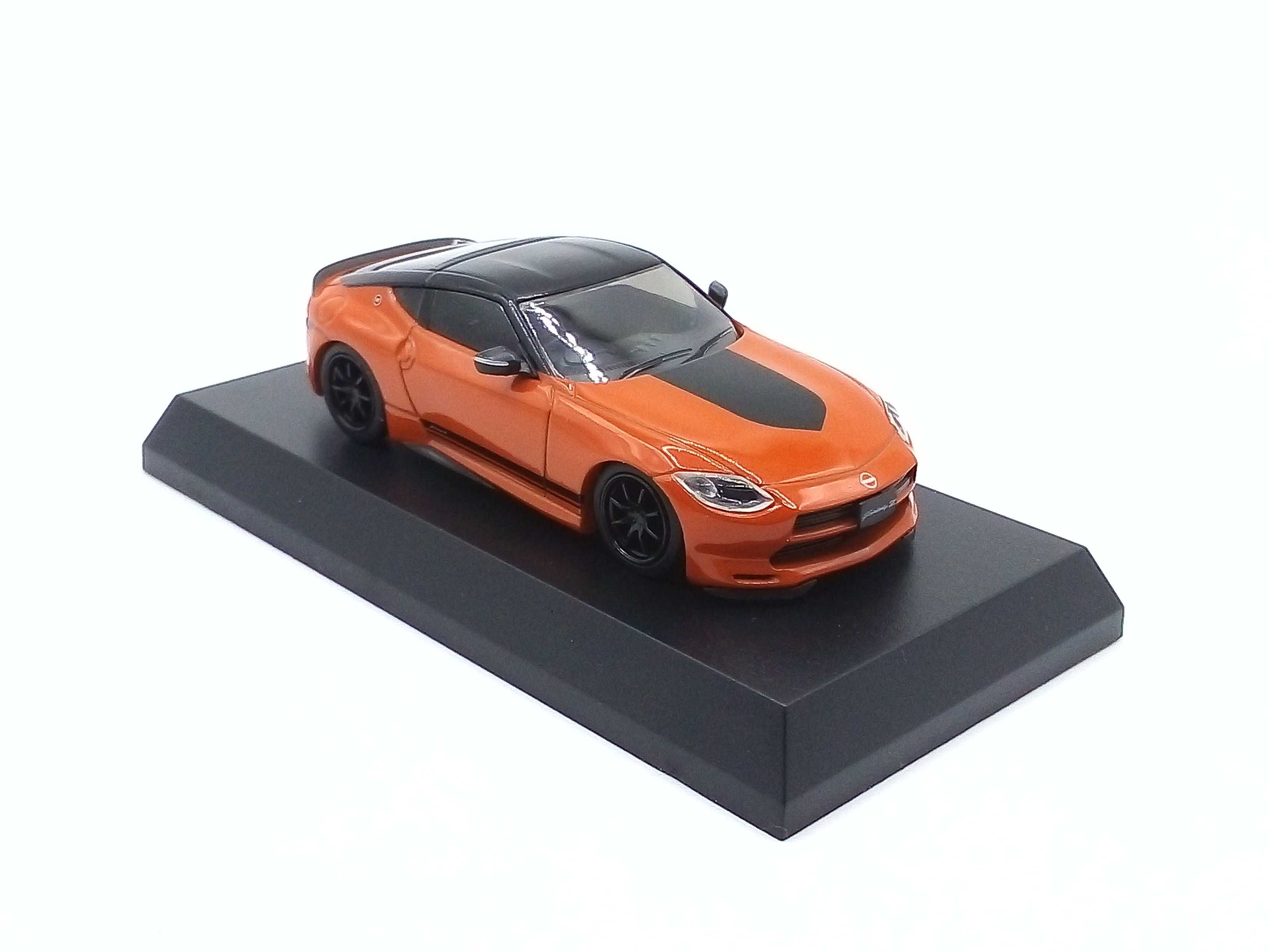 Nissan Fairlady Z Coupe Customed Edition 2023 - skala 1:64 Kyosho +box