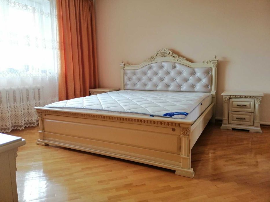 Спальня з масиву ясена