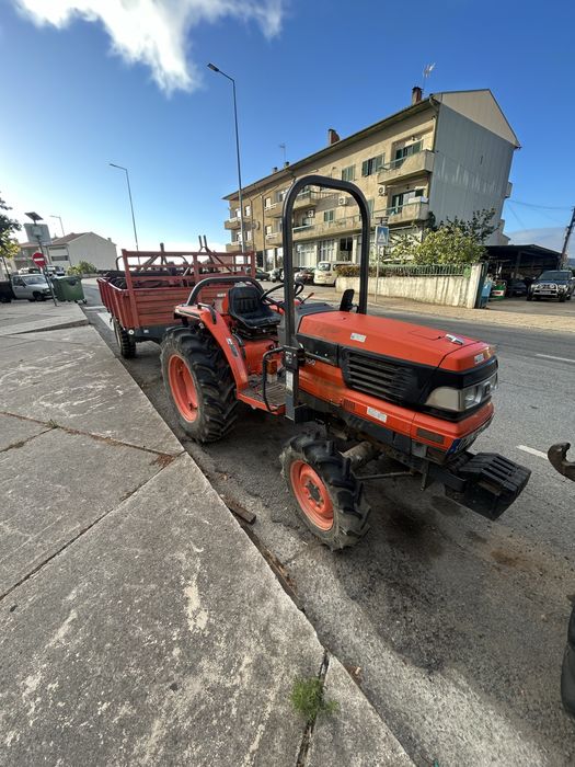 Trator Kubota l3300