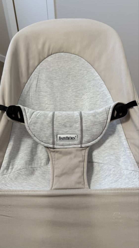 Дитячий шезлонг BabyBjorn в ідеалі оригінал