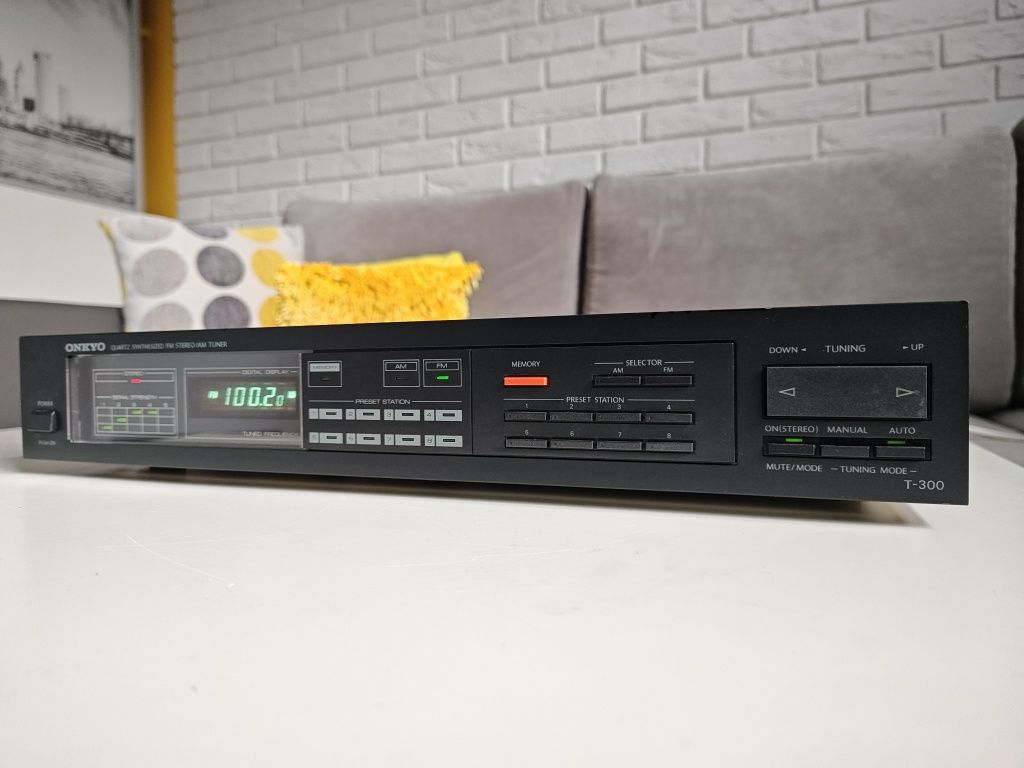 ONKYO T-300 tuner stereo HI-FI. 100% JAPAN, vintage.