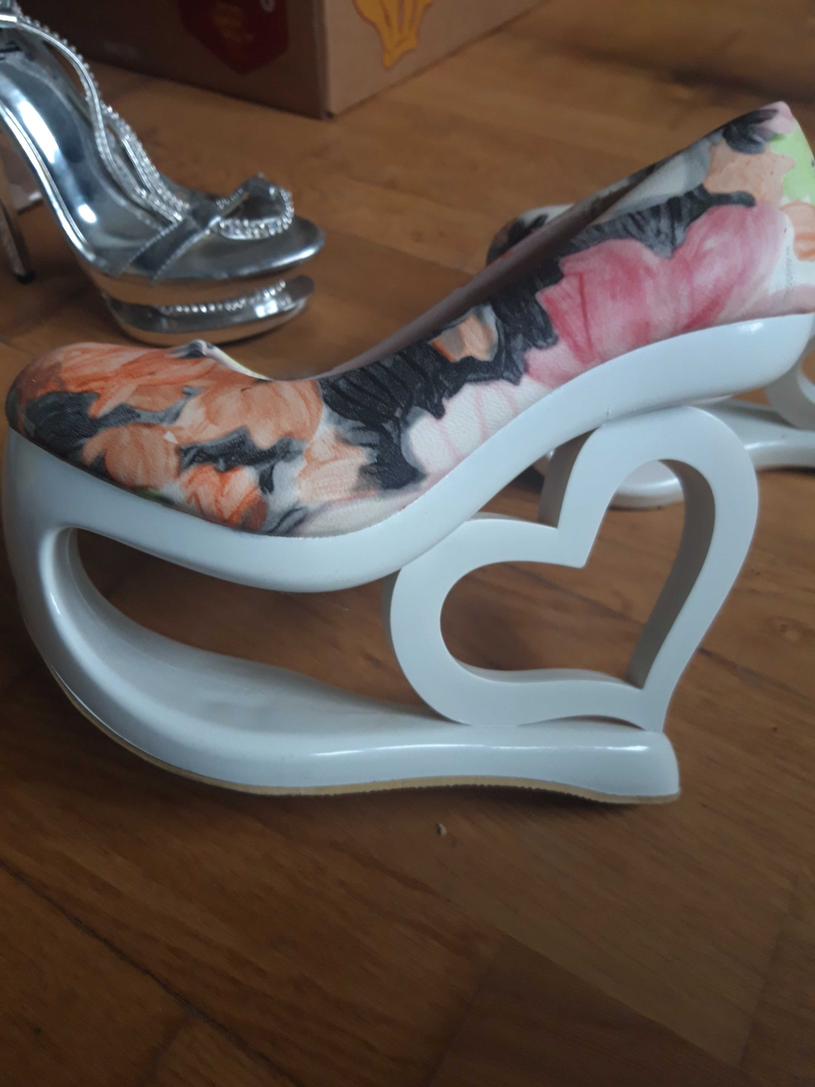 Buty na platformie