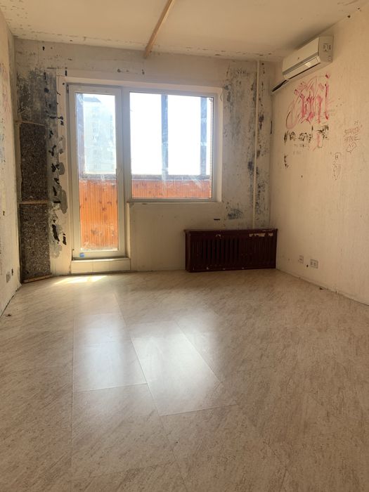 Продаж 2кв. 56м. Вул. Харьківське шоссе 148 Метро 10 хвилин. Терміново
