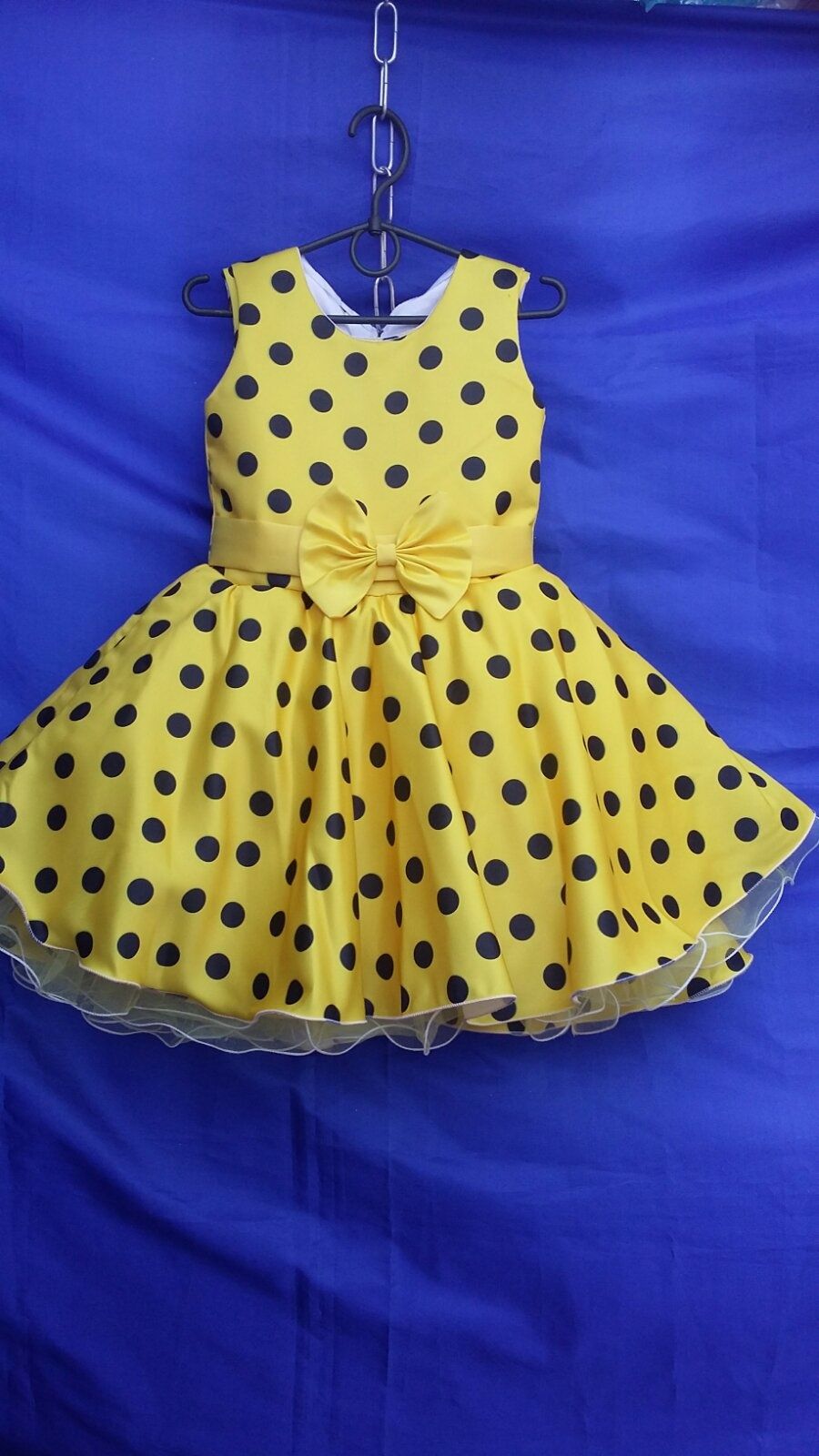Ошатне пишне плаття в стилі ретро з бантом для дівчинки 5-6 років
