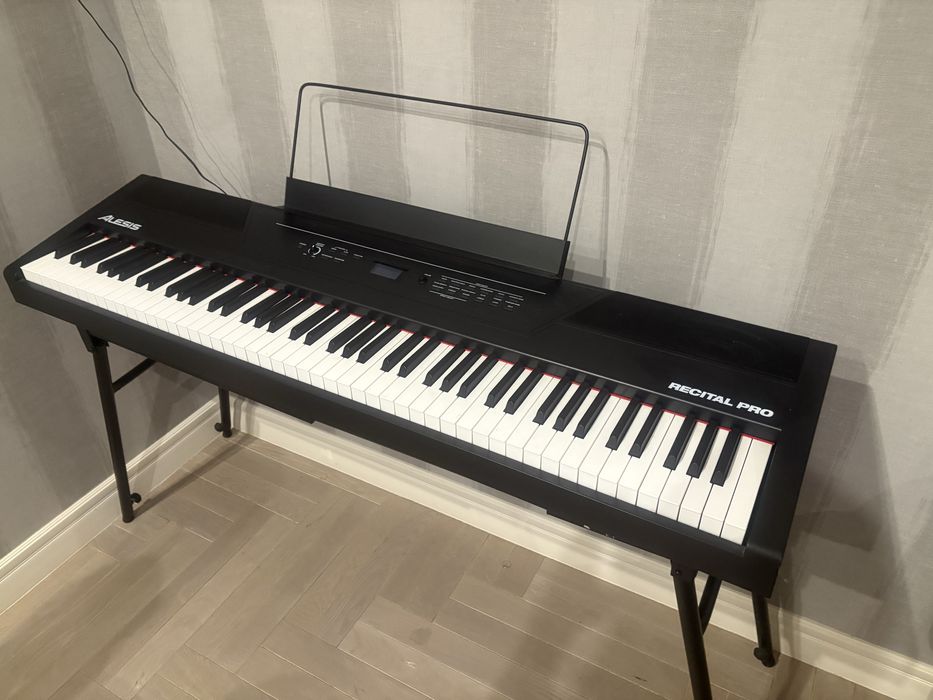 Піаніно Alesis Recital Pro