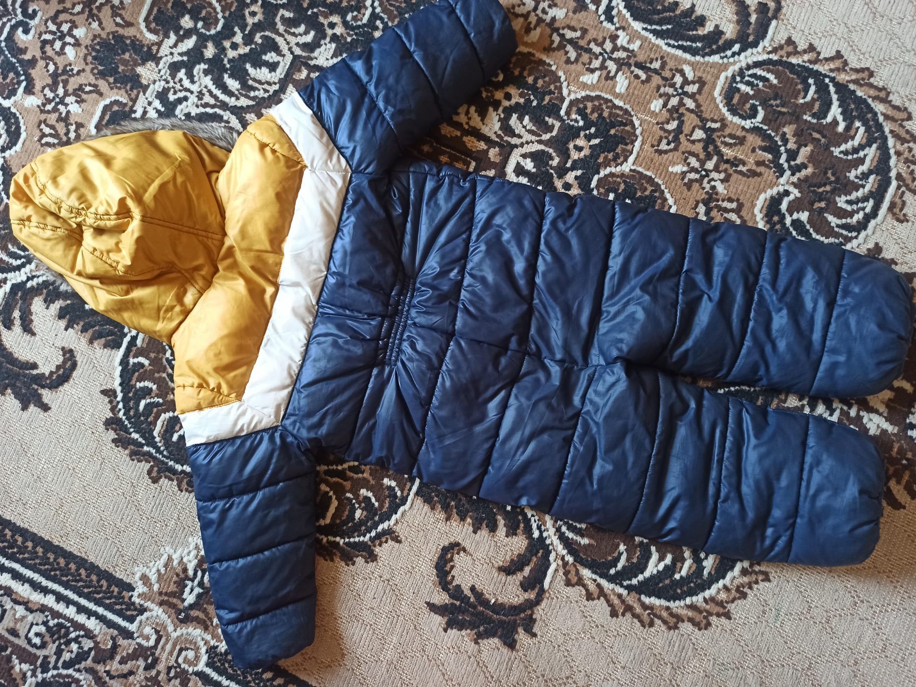 Продам детский комбинезон