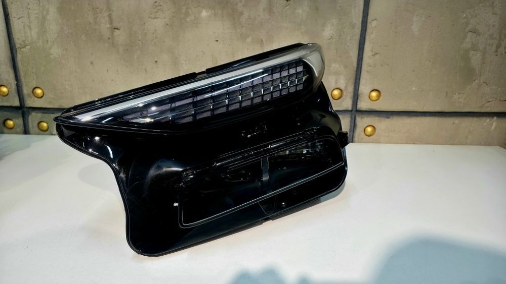 Фари Audi Q6 e-tron Matrix Європа