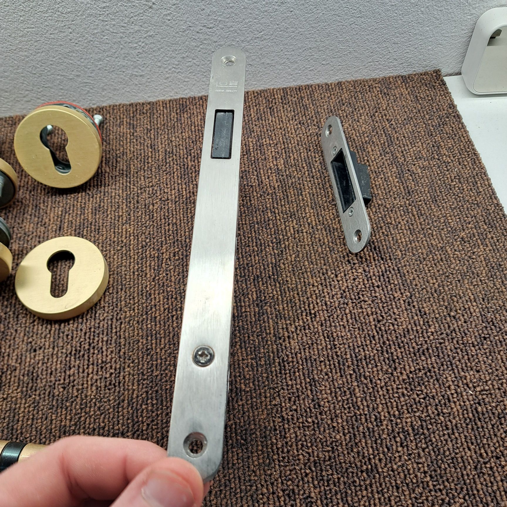 Zamek magnetyczny assa abloy