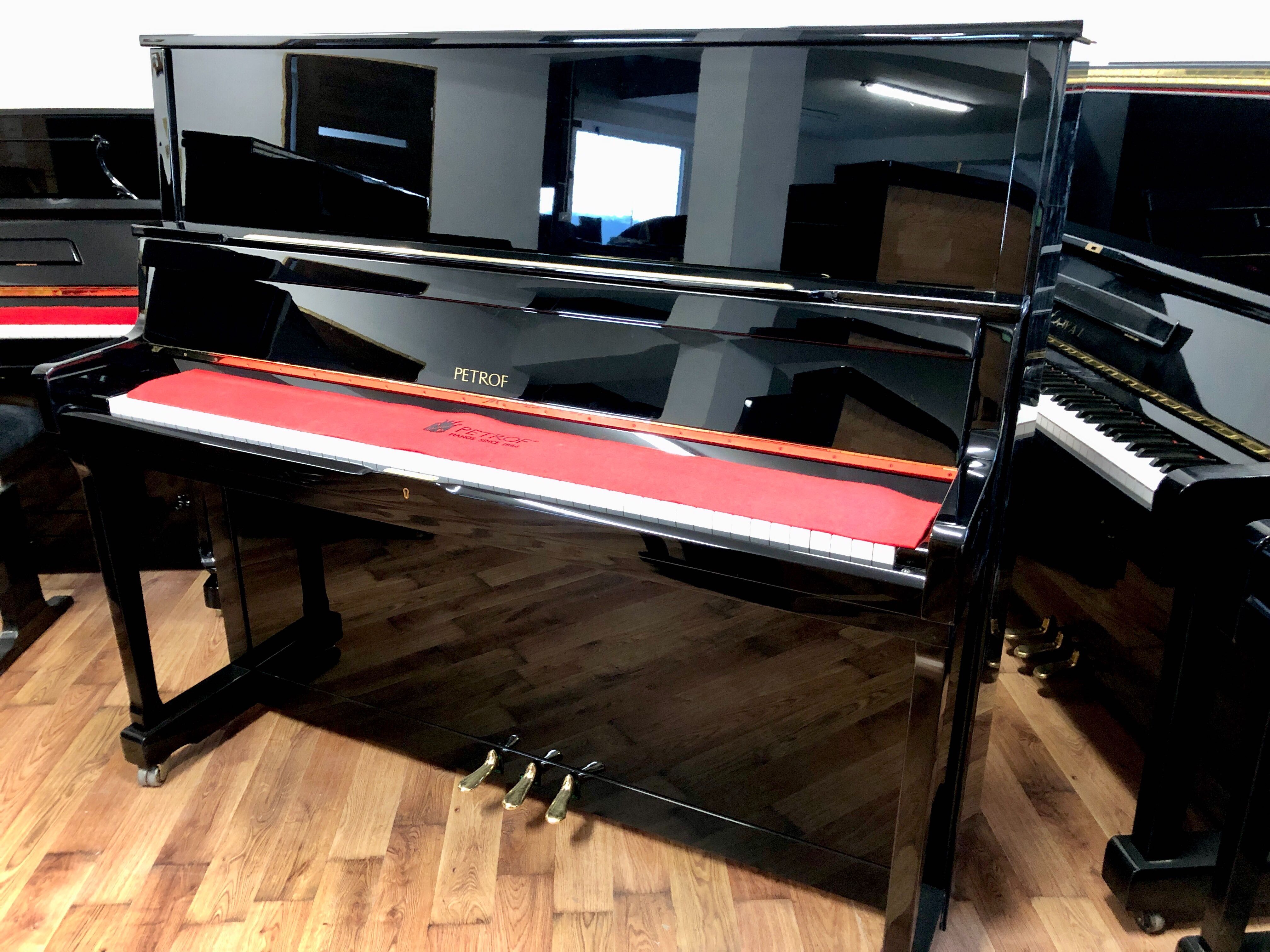 Pianino petrof 118, E1 od Piano Design