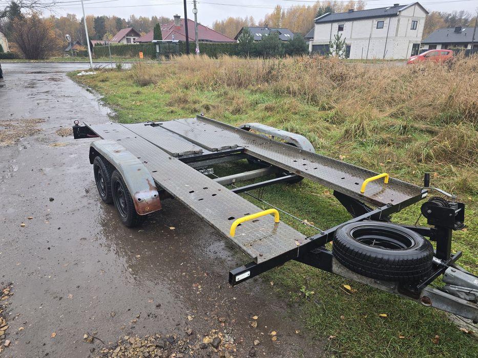 Przyczepka samochodowa laweta