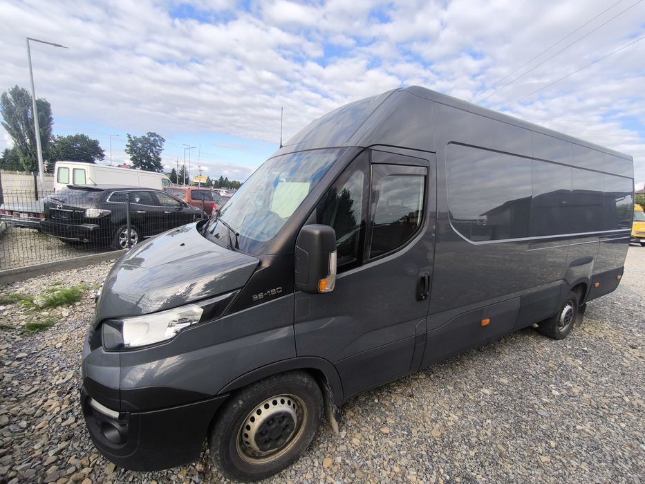 BUS wynajem wypożyczalnia Iveco Daliy L4H2 JBCARS