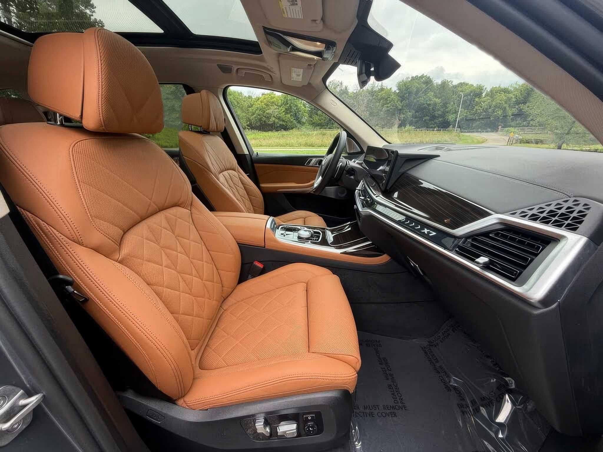 2023    BMW   X7