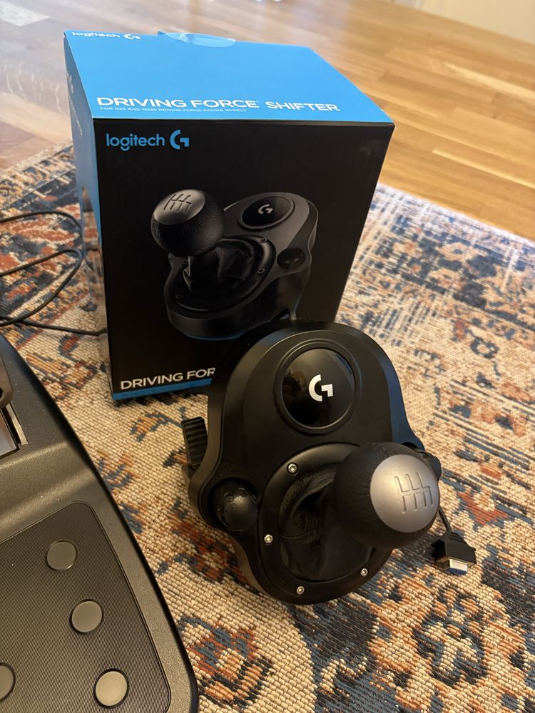 Kierownica Logitech G923 z shifterem