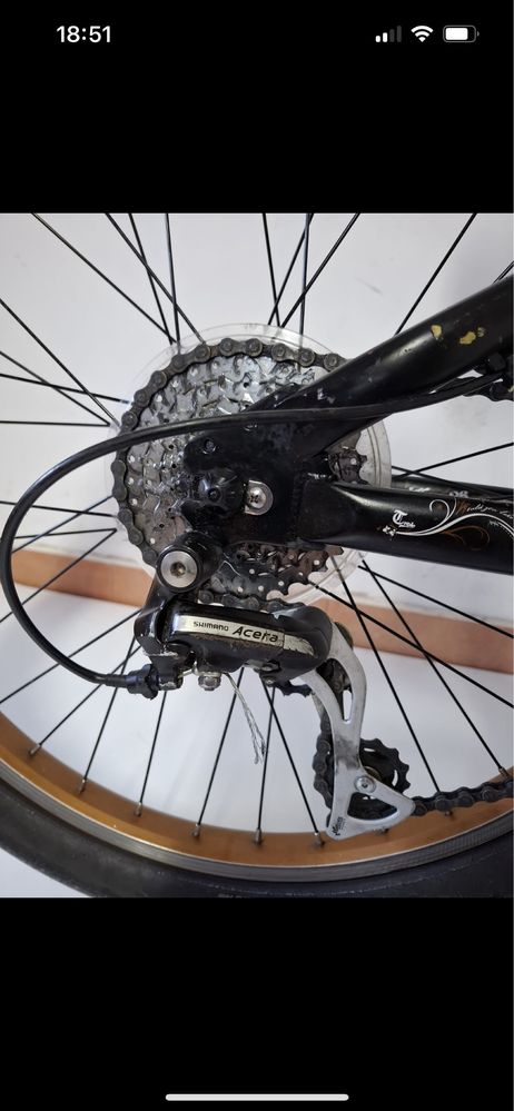 Bicicleta Dirt Jump B’twin Aro 24 – Robusta e Pronta para Manobras!