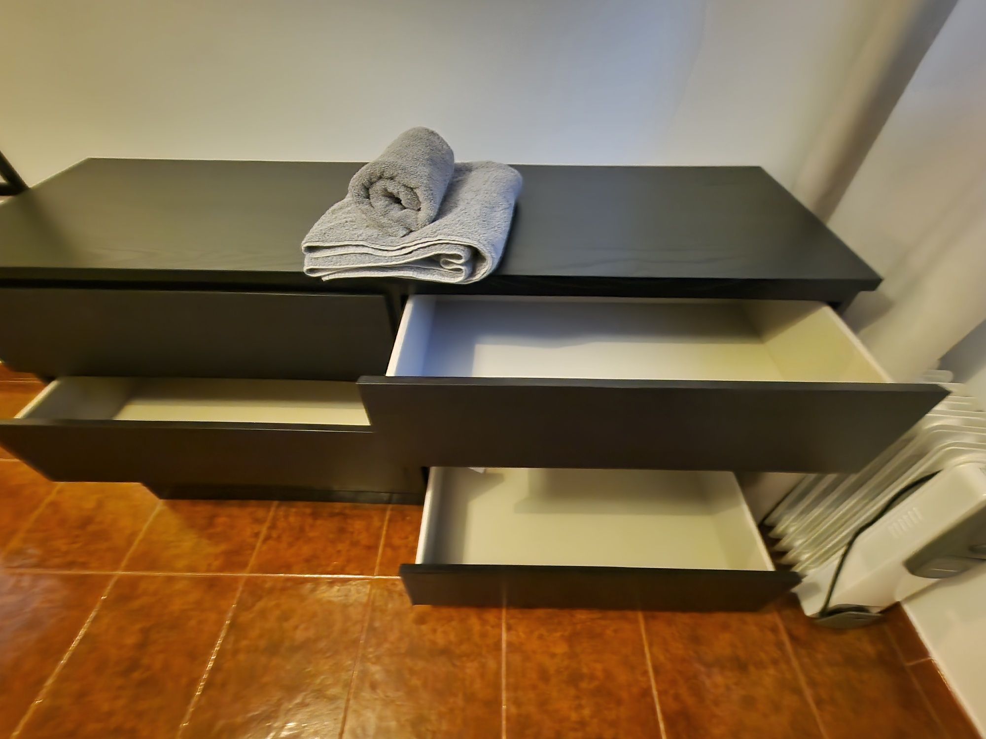Comoda de Quarto com 6 gavetas