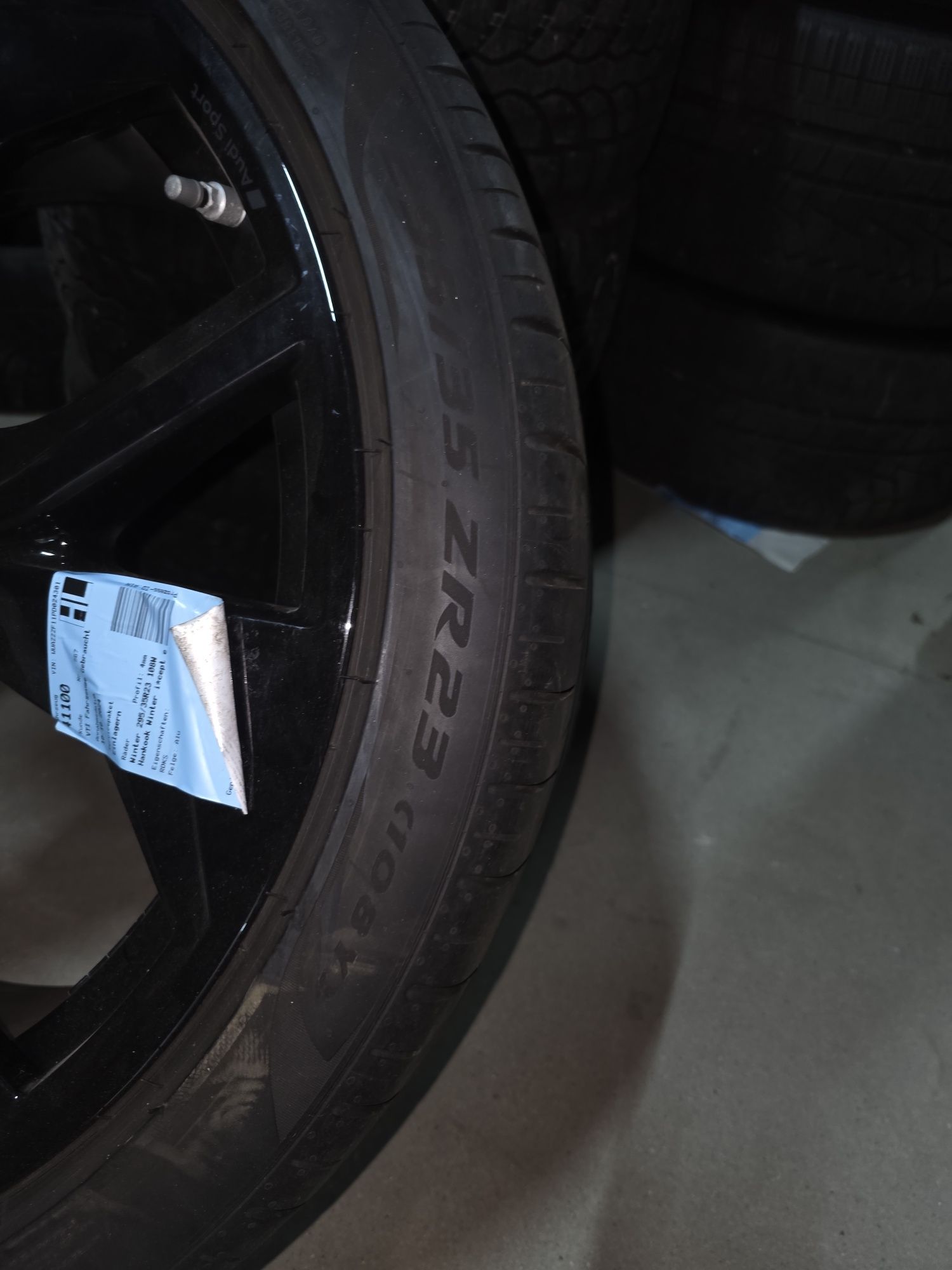 Sprzedam Oponę 295/35R23 PIRELLI