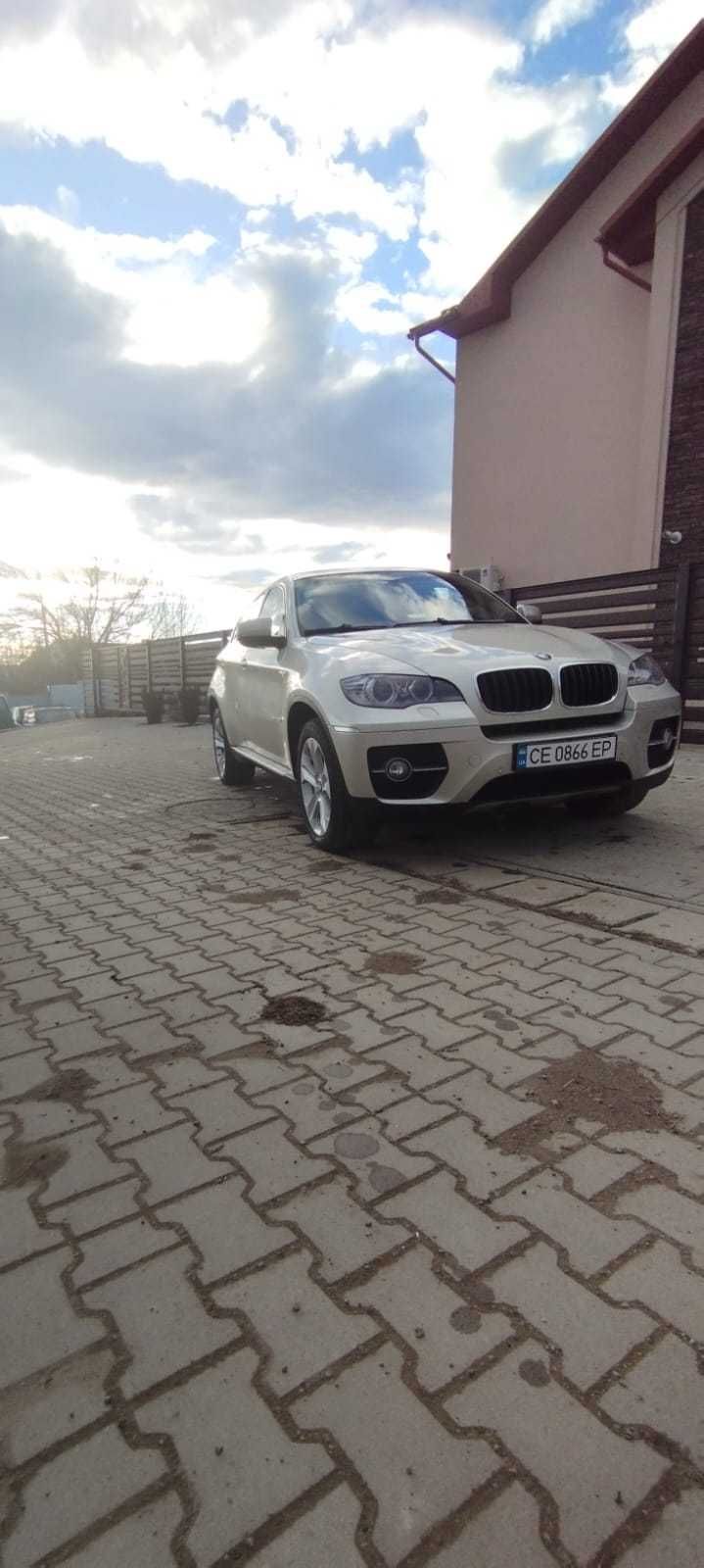 BMW X6        2011