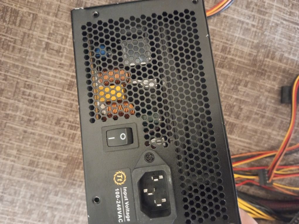 Thermaltake Hamburg 530w 80+ Bronze