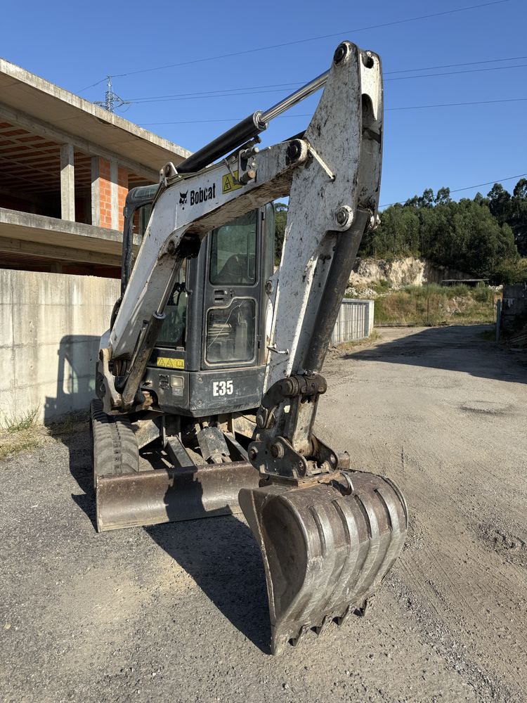 Bobcat E35 Ano 2015