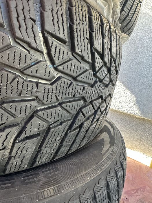 225/55/17 nokian zimowe