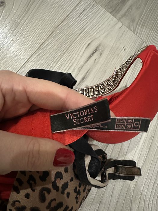 Ліфи VICTORIA’S SECRET бюстгалтер VS