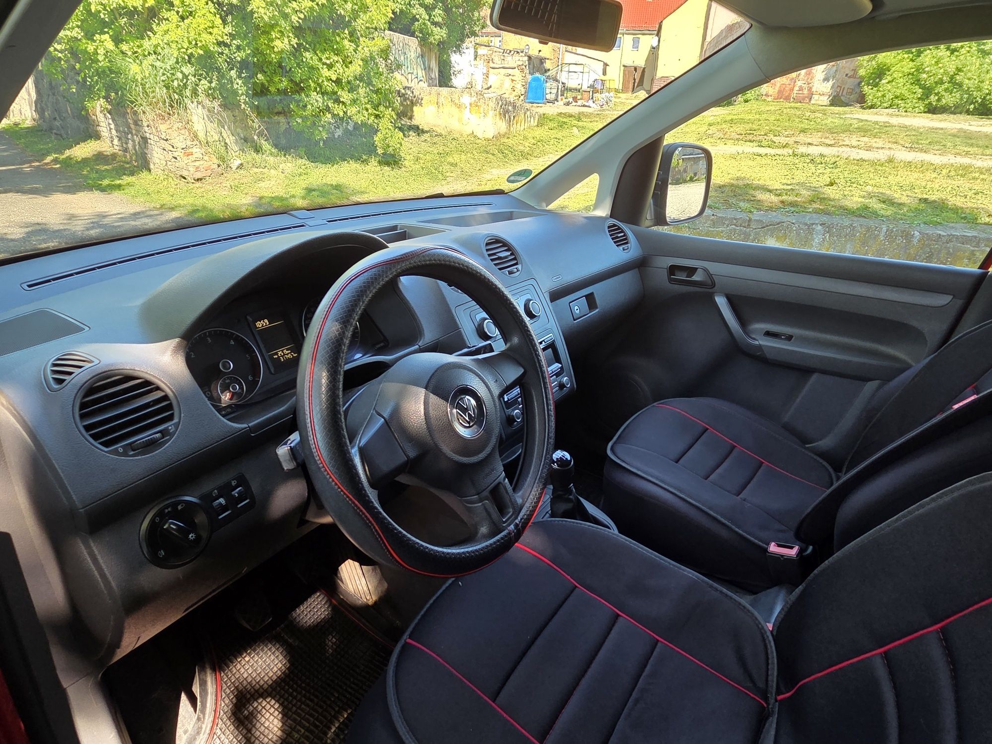 Volkswagen Caddy 1.6 TDI 2012 R. Furgon Klima Zarejestrowany w PL