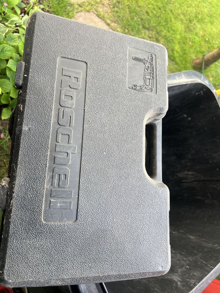 Młotowiertarka udarowa sds plus Roschell 800w