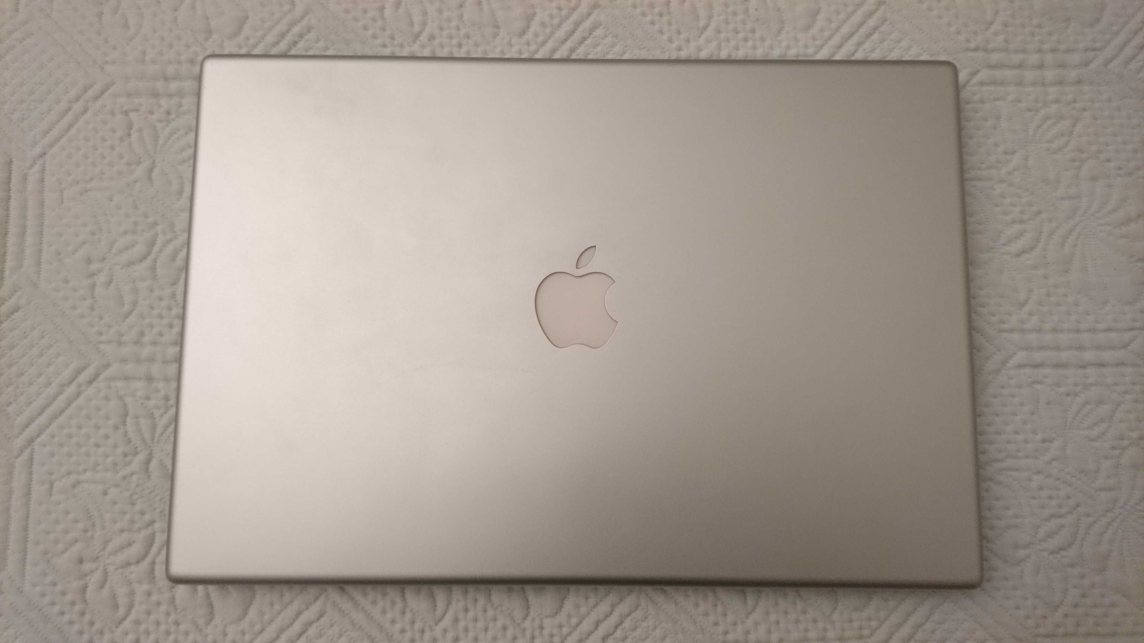 MacBook Pro 15" 2.4Ghz Intel Core 2 Duo - avariado