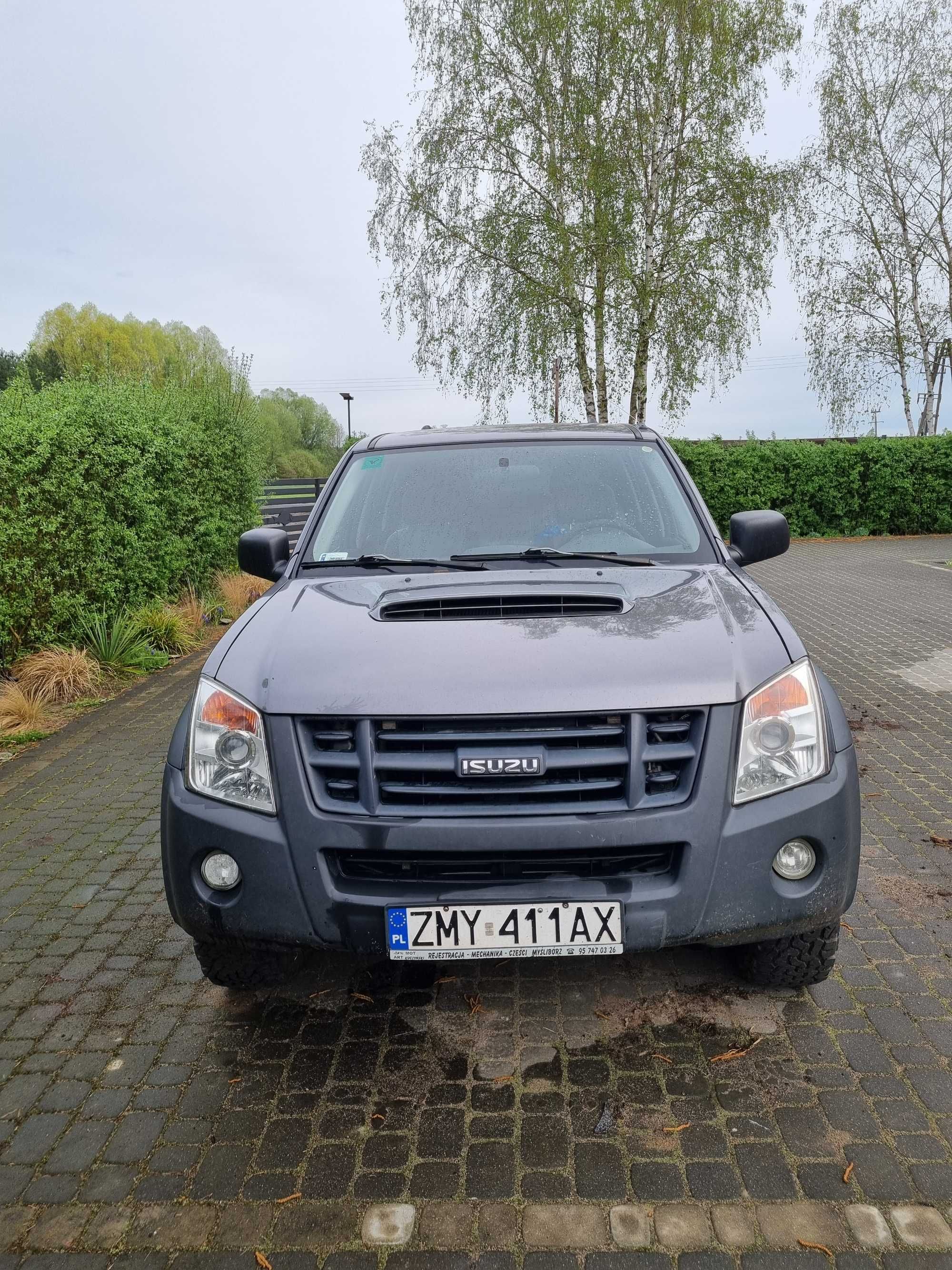 Sprzedam niezawodne Isuzu d-max 2.5 rok 2009