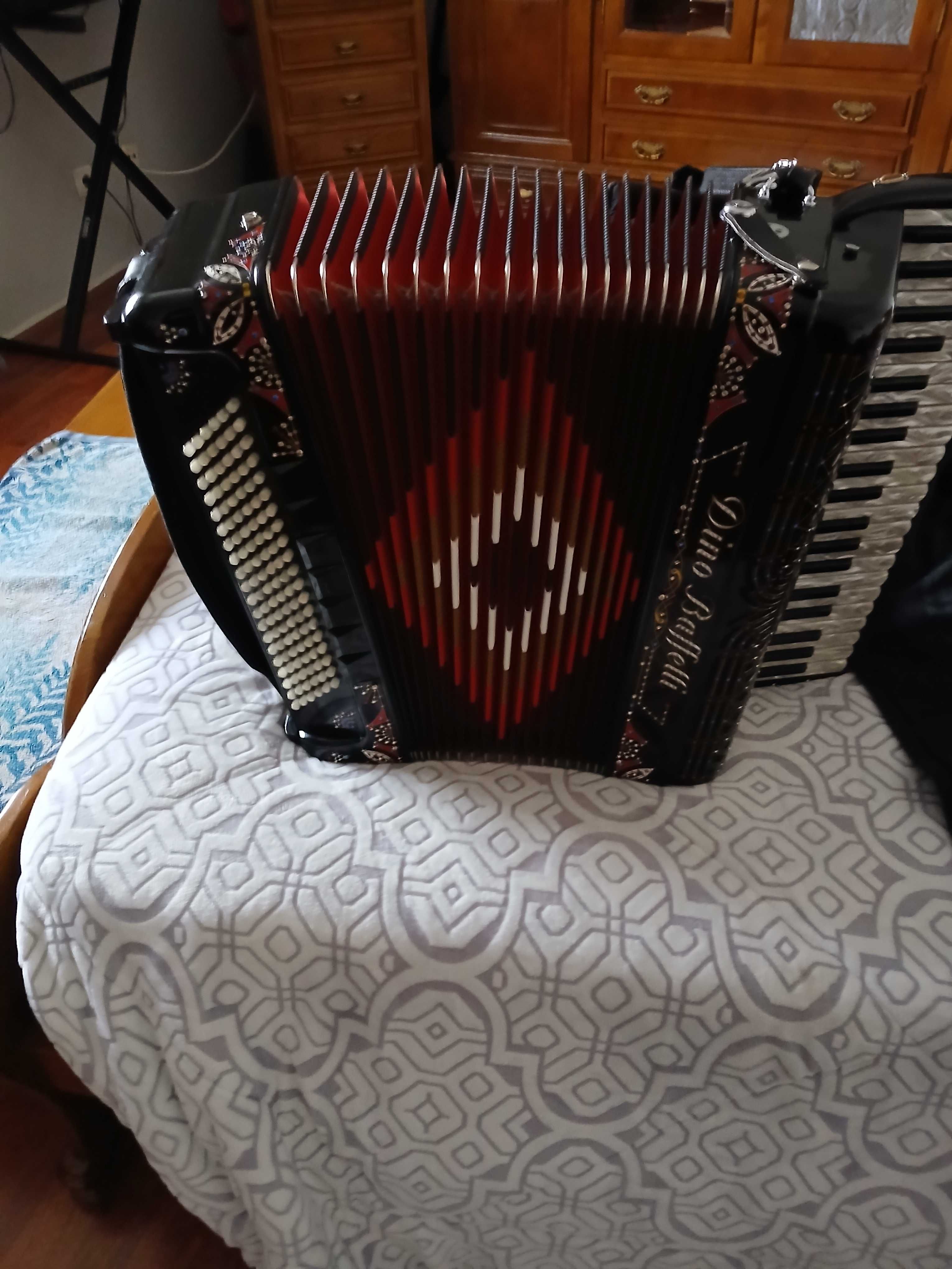 vendo acordion dino bafet 120 4 voz