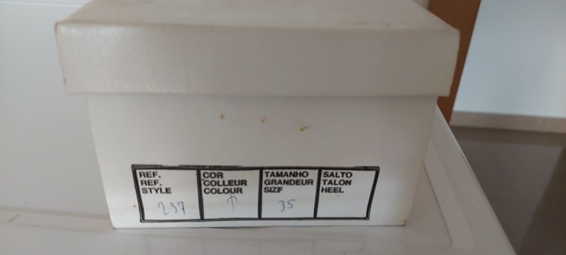 Sapatos traje académico tamanho 35