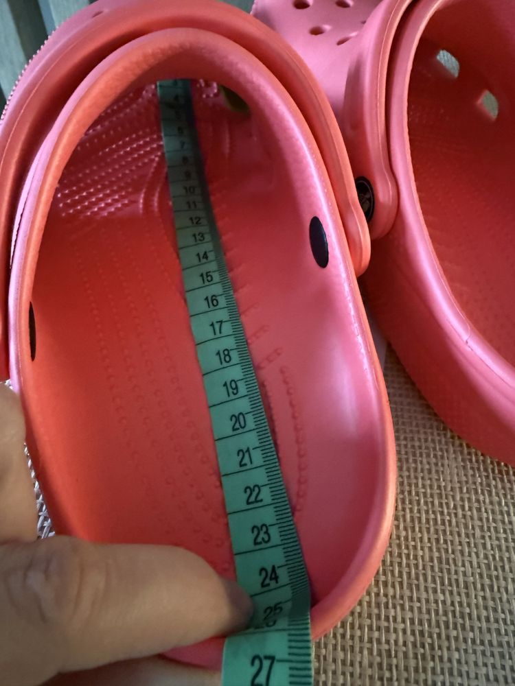 Klapki damskie Crocs Classic r. 37-38, damska 7 koralowe Nowe