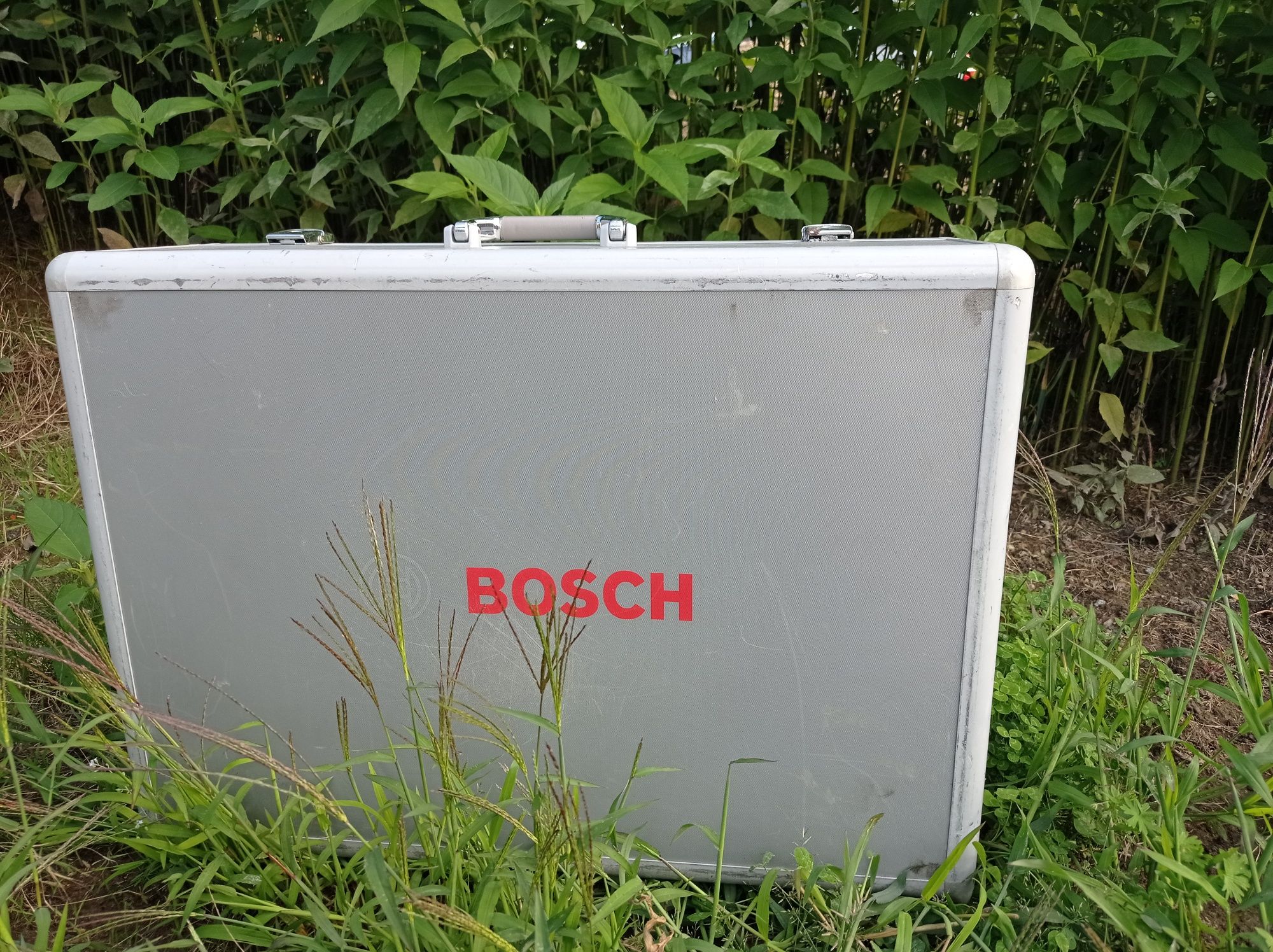 Walizka skrzynka narzędzia Bosch
