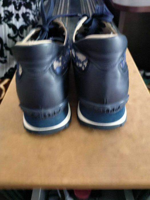 Продам летние мужские кроссовки фирмы Lesilla