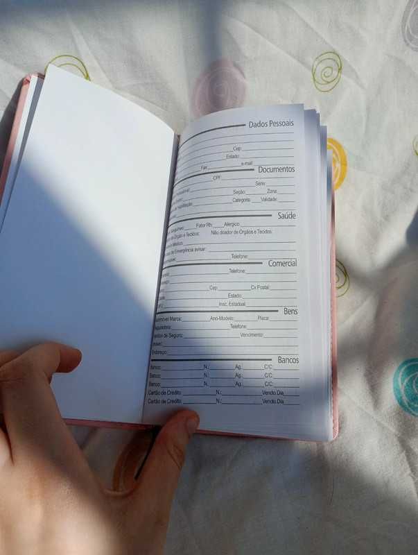 Agenda em várias línguas