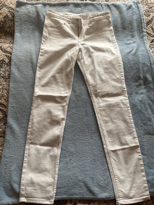 Жіночі білі джинси