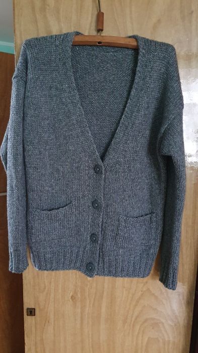 Кардиган базовий  жіночий кашеміровий вязаный ручної роботи.