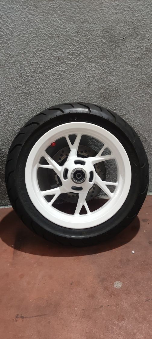 Rodas de Benelli TNT 125cc