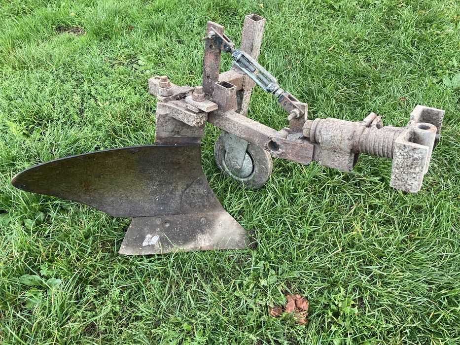 Плуг до мотоблока