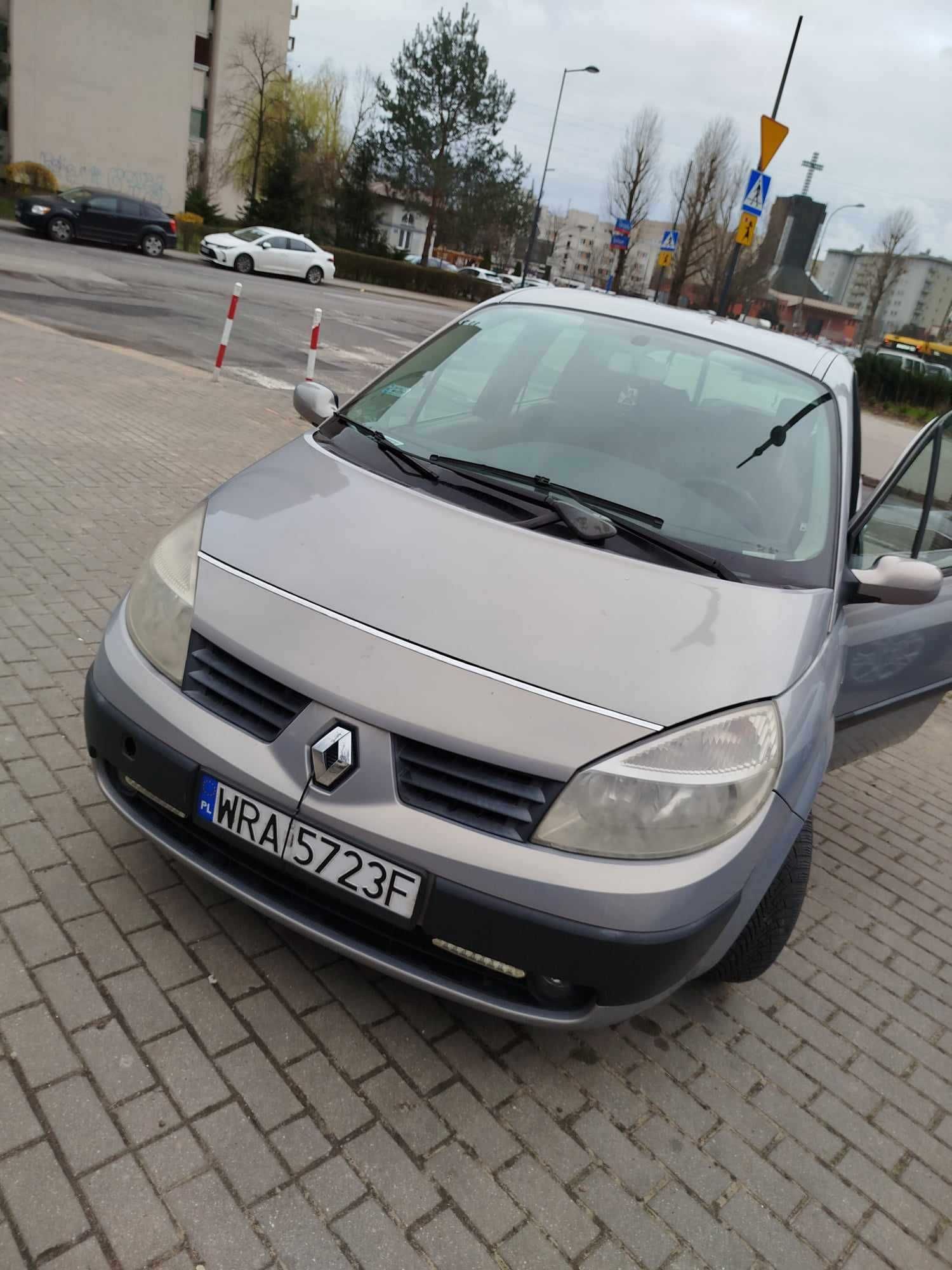 RENAULT Megane Scenic 2004