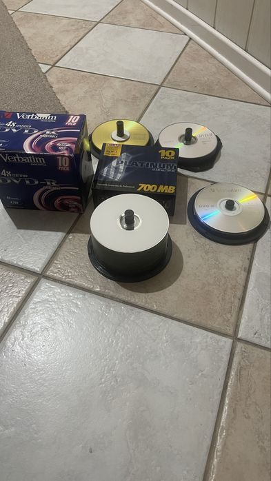 Płyty CD-R DVD—R 120szt.