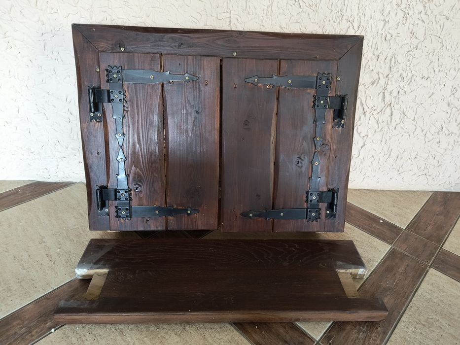 Okienko wewnętrzne drewniane z parapetem