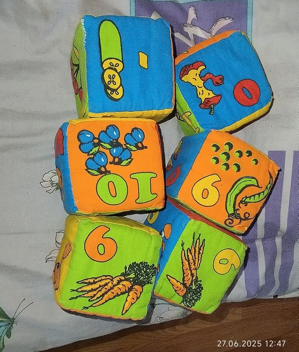 Лот для найменших, іграшки - розвивашки.