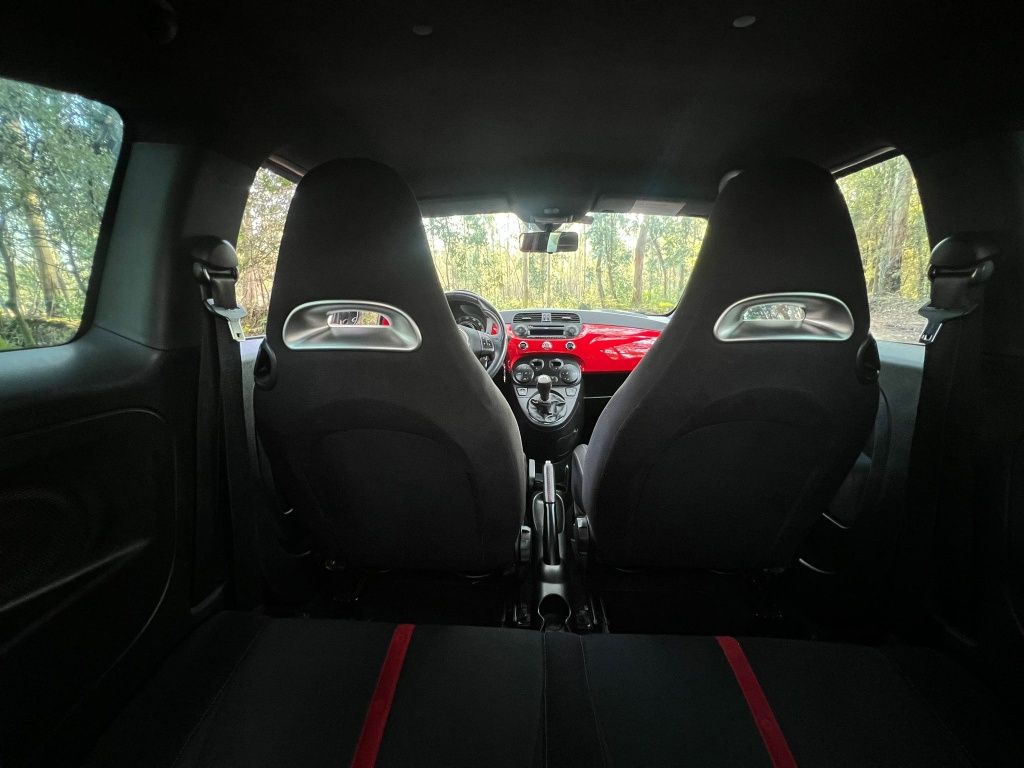 Fiat 500 abarth.