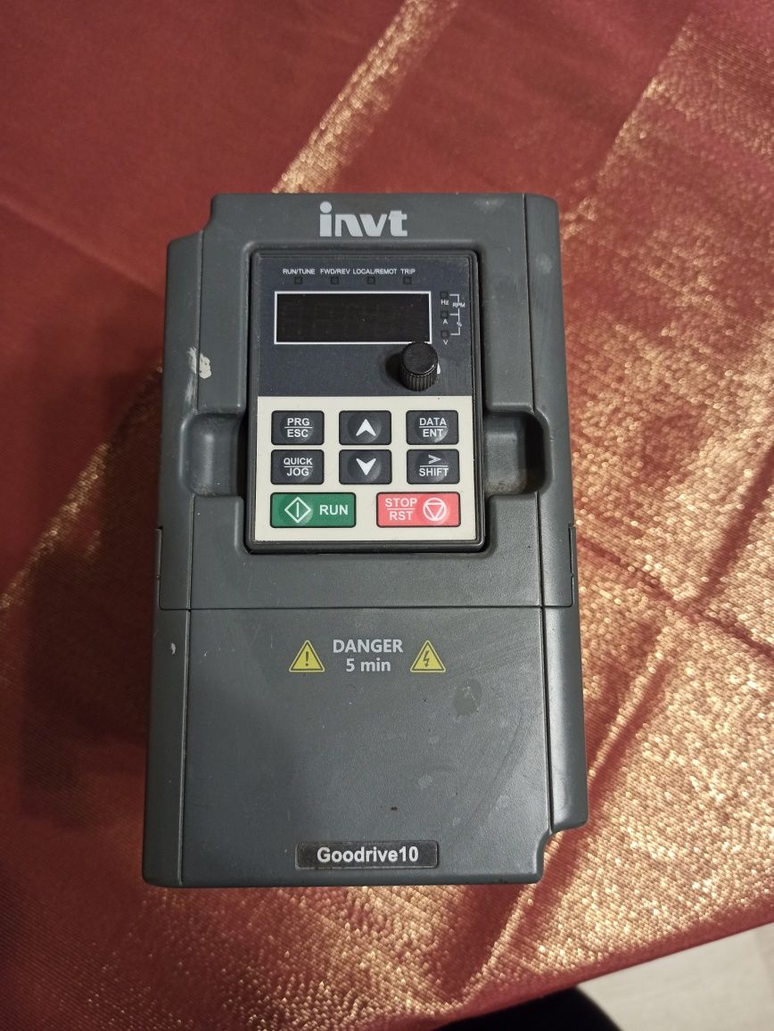 Частотный преобразователь INVT GD10-0R7G-4-B