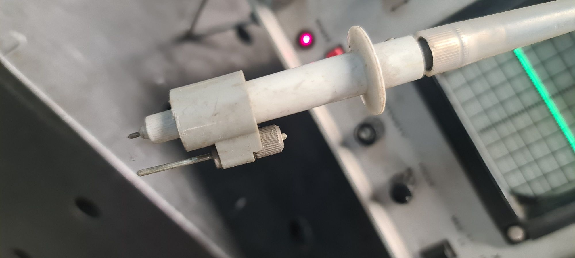 Oscyloskop Karbid KR-7010 z sondą i instrukcją