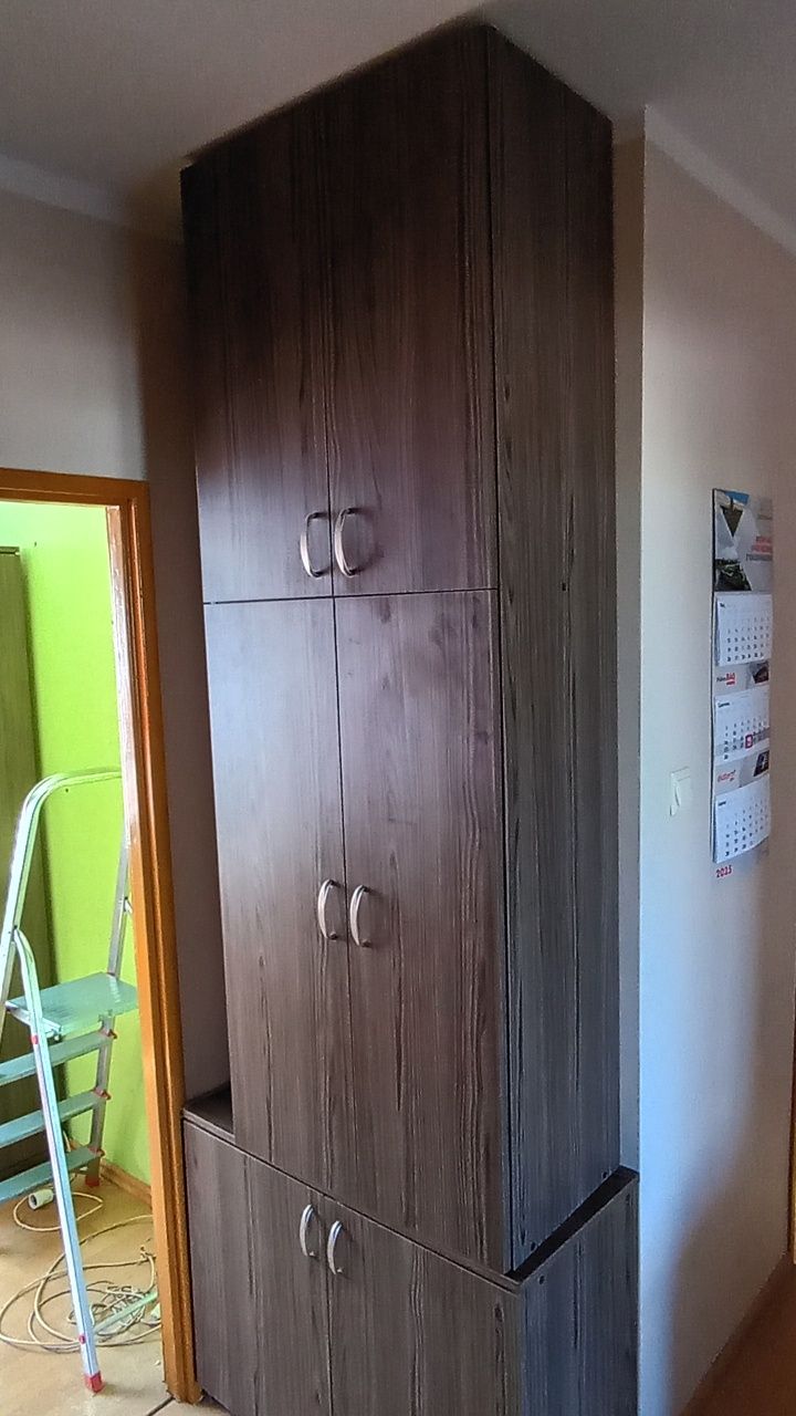 Komplet mebli komoda, szafka, slupek