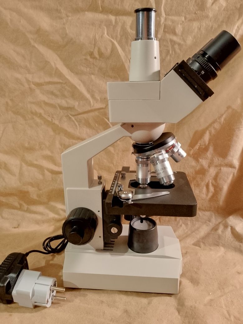 Mikroskop Trinokular biol. 1000x LED Foto pzo trino studar zeiss delta
